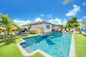 Miami Villa Pool Games Golf L09